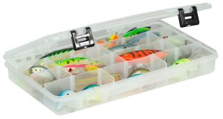 Plano 3700 Prolatch Stowaway vieherasia (kuvassa näkyvät vieheet eivät sisälly hintaan)